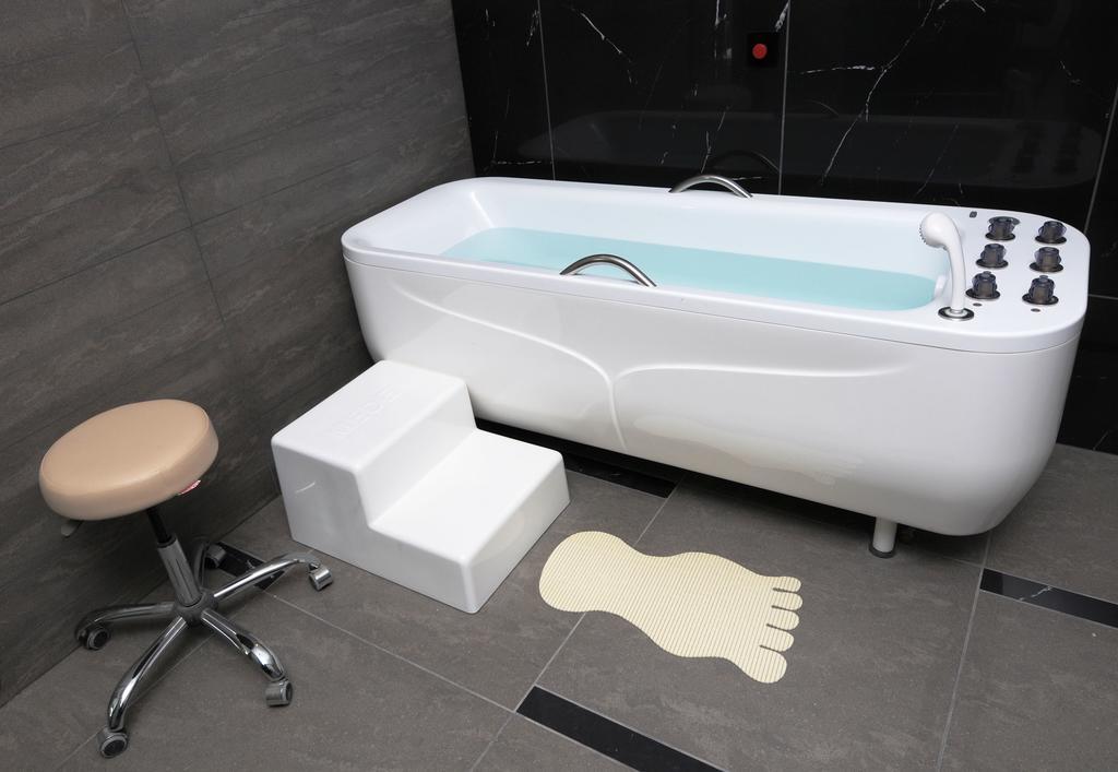 Boutique Hotel Sudetia - Medical & Spa Сверадув-Здруй Экстерьер фото